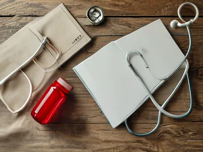 ¿Cómo se gestionan las capacidades de salud en redes regionales?