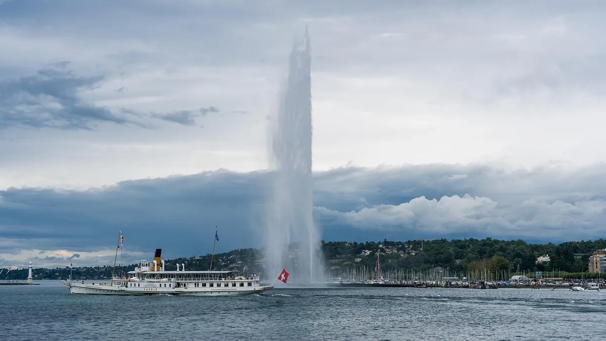 geneva, lake geneva, jet d'eau, fountain, lake, clouds, sunset, evening atmosphere, water, landscape, nature, evening sky, heaven, switzerland